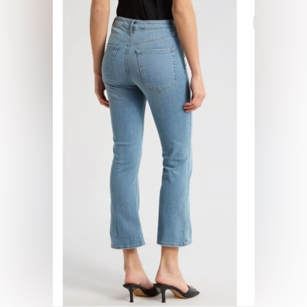 🔥Frame Denim Le Crop Mini Boot Jeans in Integrity Wash🔥 - Picture 7 of 8